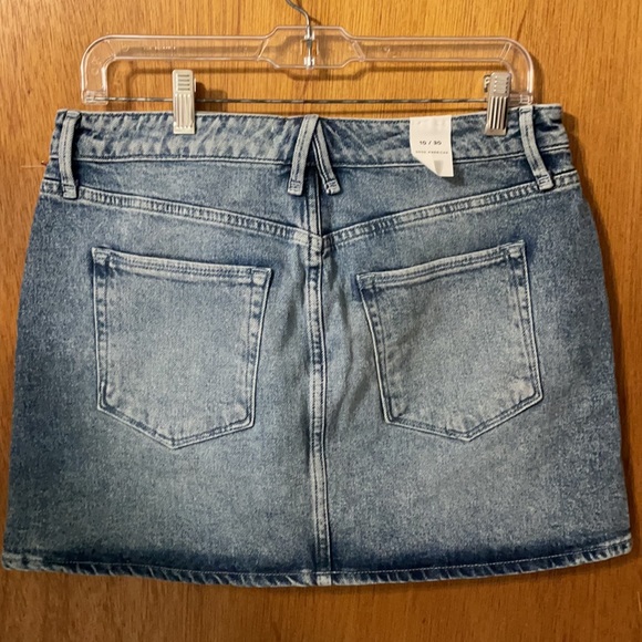 ⭐️SALE⭐️ Good American Denim Mini Skirt - Picture 8 of 10